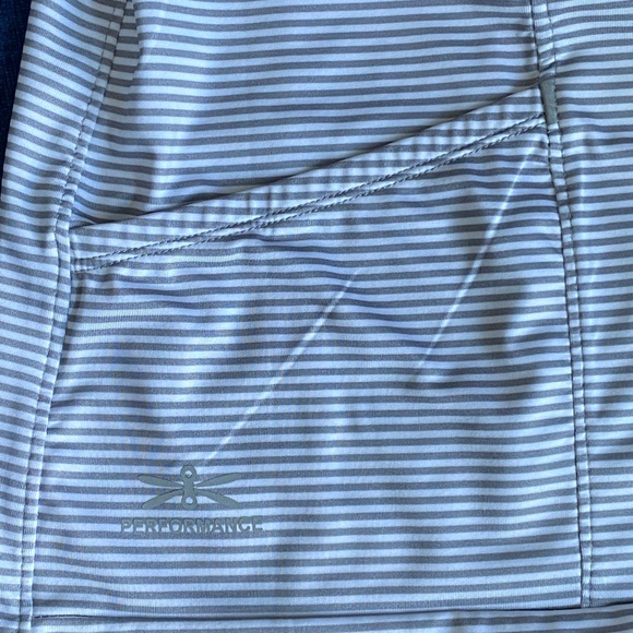 Performance tank w POCKETS.  Gray Wht stripe - Picture 9 of 14